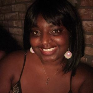 Meet your Posher, Dena